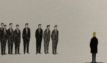 some junior bankers looking at a man with a golden head 