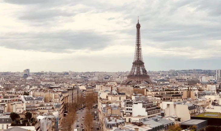 HSBC is still hiring in Paris in spite of big layoffs