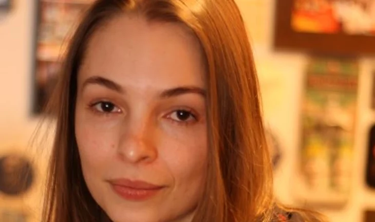 Being an attractive female technologist in a bank is a nightmare
