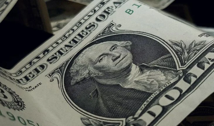 Banking bonuses could fall 20% in 2025 due to Trump's tariffs